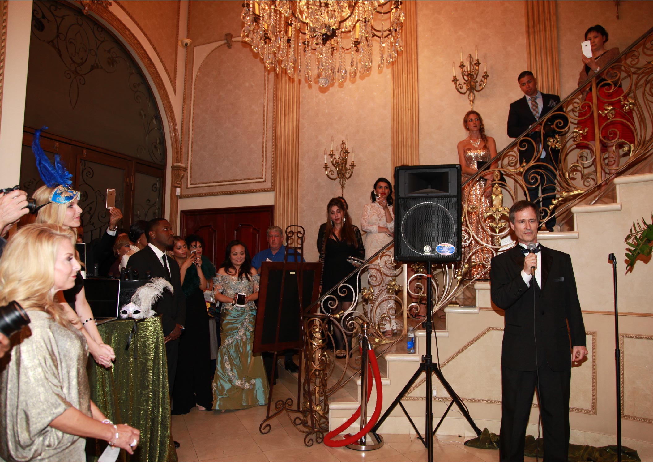 PULS Cardiac Test Hosts an Unforgettable OSCAR® Masquerade Ball to 